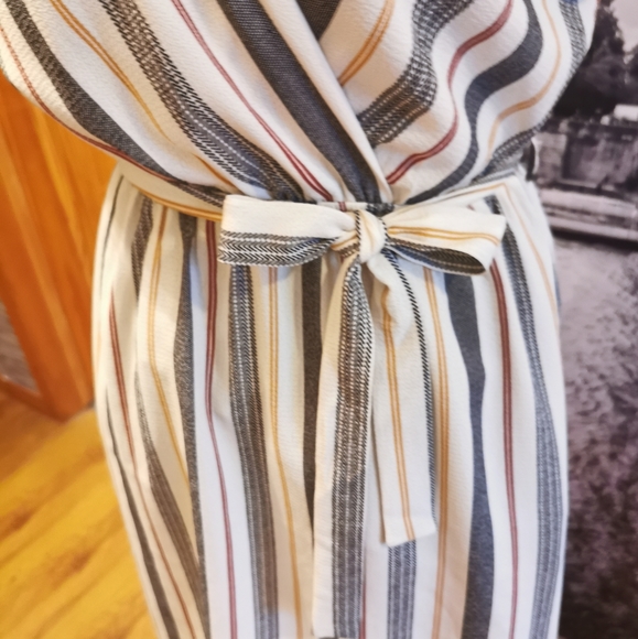 Mini dress - Picture 2 of 8